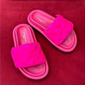 LV SANDALS size 8 brand new